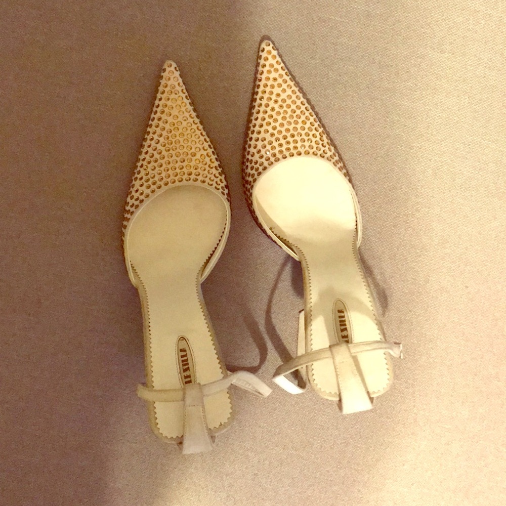 Shoe